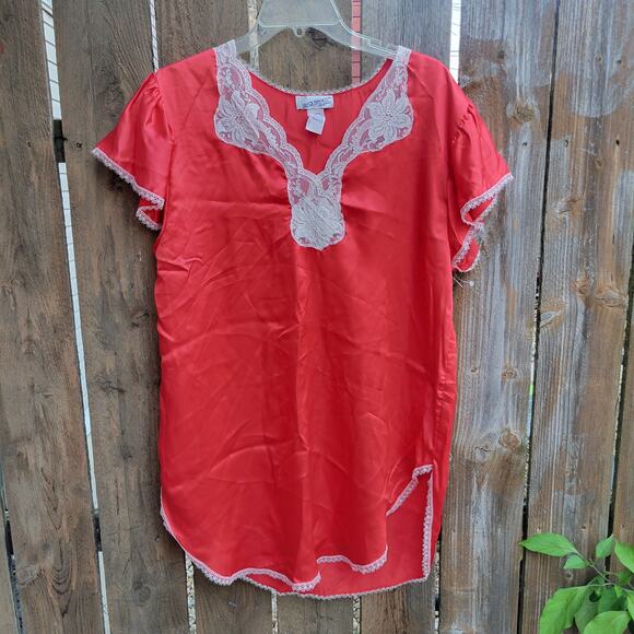 Vintage Lily of France Red Lace Trim Sleepwear Top - Picture 1 of 6